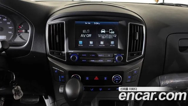 Hyundai Starex 2021 — фото 14