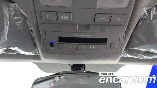 Hyundai Starex 2021 — фото 18