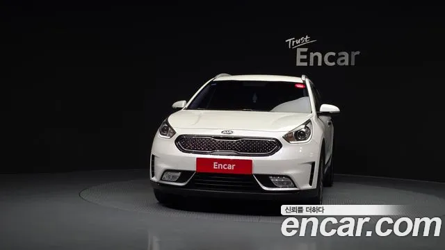 Kia Niro 2017 — фото 3