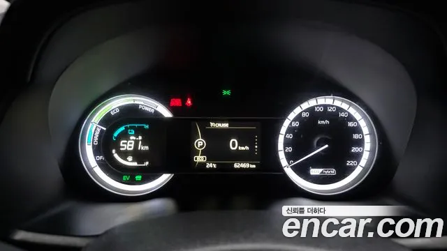 Kia Niro 2017 — фото 11