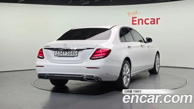 Mercedes-Benz E-Class 2019 — фото 2