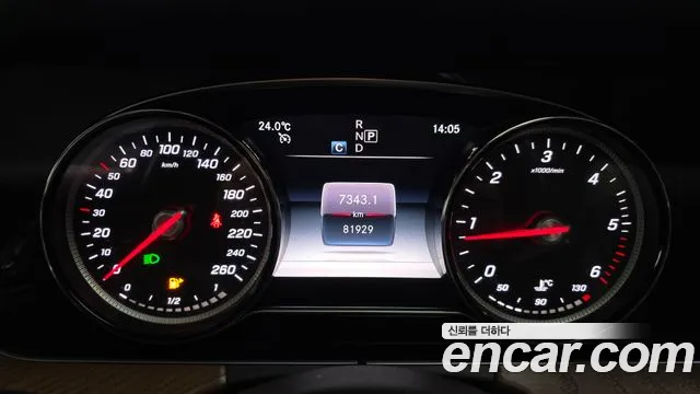 Mercedes-Benz E-Class 2019 — фото 11
