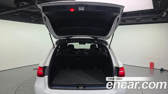 Mercedes-Benz GLC-Class 2017 — фото 20