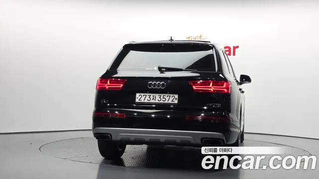 Audi Q7 2019 — фото 4