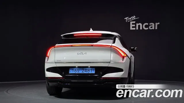 Kia EV6 2025 — фото 4
