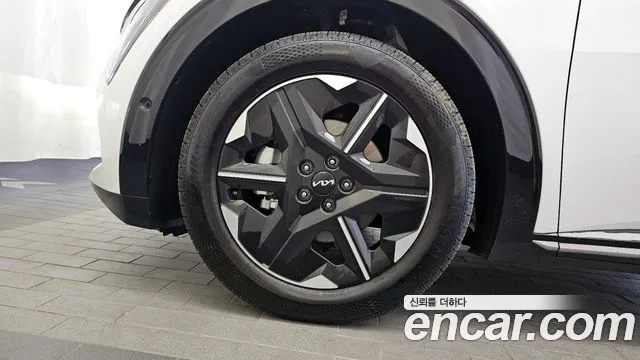 Kia EV6 2025 — фото 5