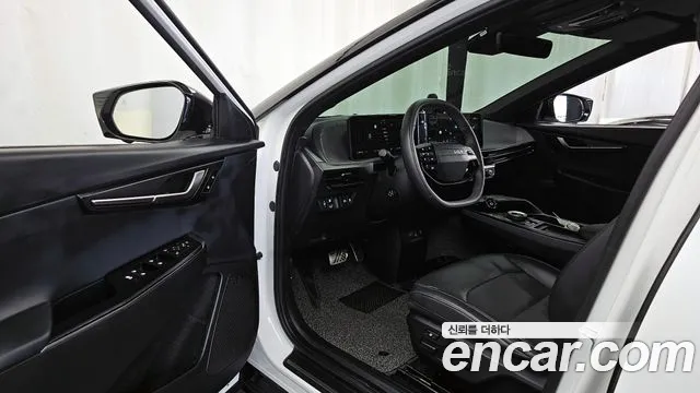 Kia EV6 2025 — фото 13
