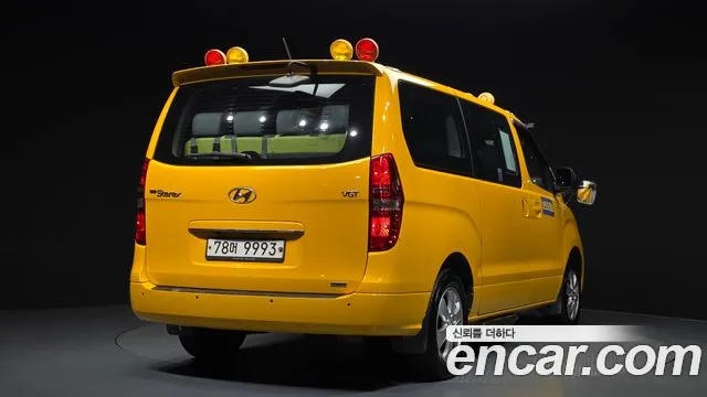 Hyundai Starex 2017 — фото 3