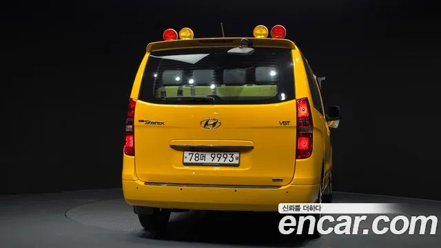 Hyundai Starex 2017 — фото 5