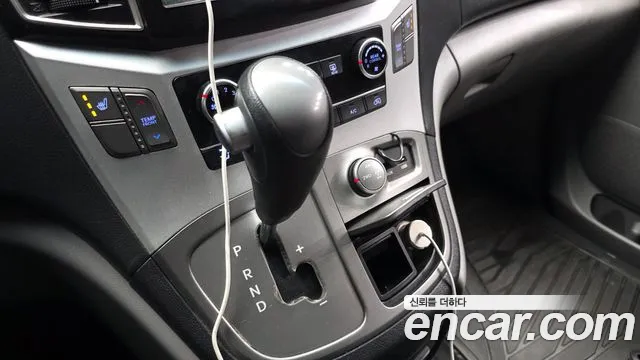 Hyundai Starex 2017 — фото 9