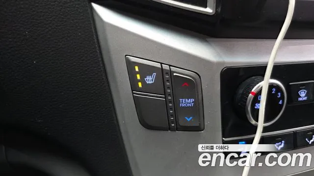 Hyundai Starex 2017 — фото 17