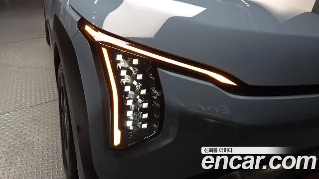 Kia EV3 2025 — фото 8