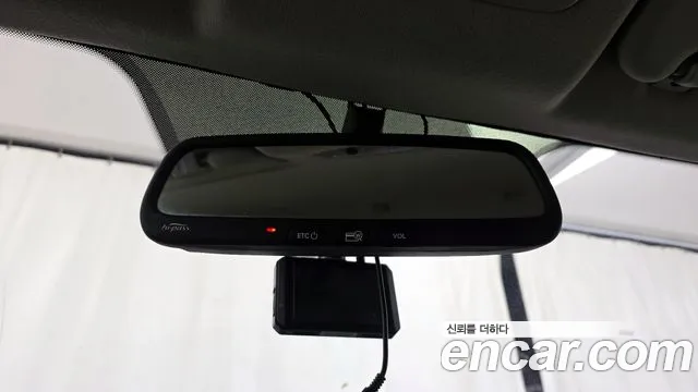 Hyundai Starex 2017 — фото 18