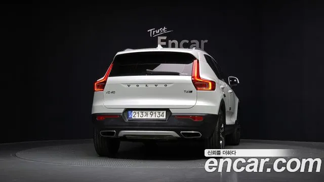Volvo XC40 2020 — фото 4