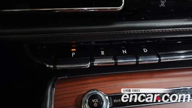 Lincoln Aviator 2021 — фото 12