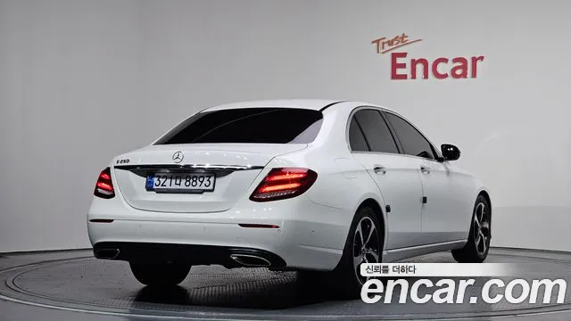 Mercedes-Benz E-Class 2020 — фото 2