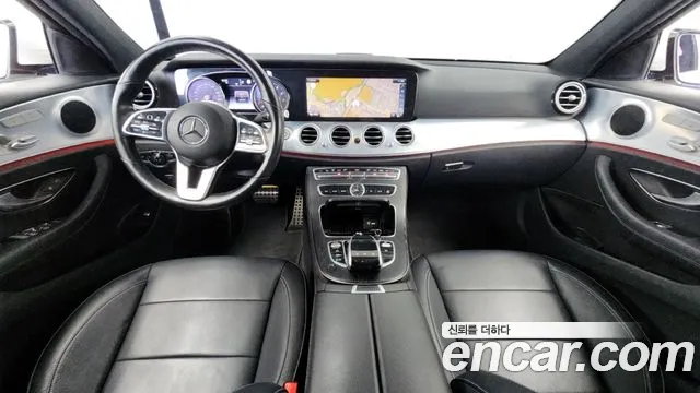 Mercedes-Benz E-Class 2020 — фото 10