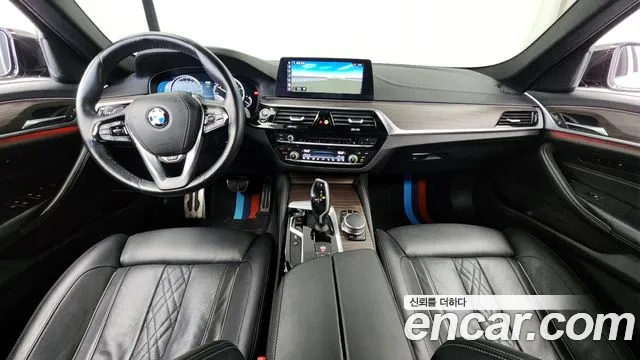BMW 5-Series 2017 — фото 10