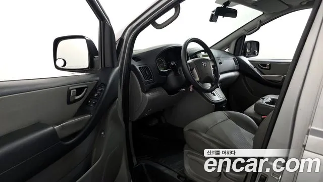 Hyundai Starex 2011 — фото 10