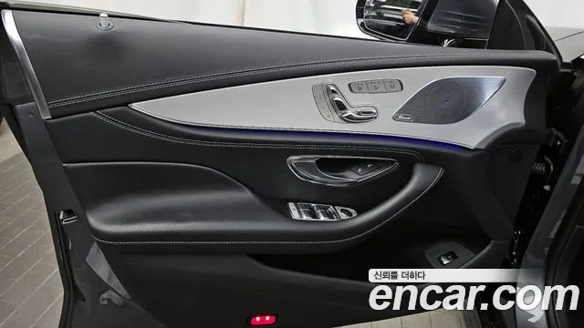 Mercedes-Benz CLS-Class 2019 — фото 14