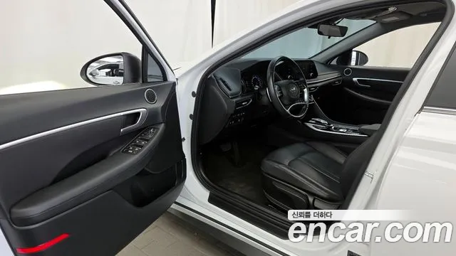 Hyundai Sonata 2022 — фото 10
