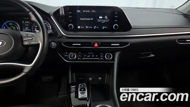 Hyundai Sonata 2022 — фото 14