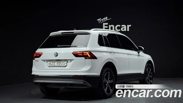 Volkswagen Tiguan 2018 — фото 1