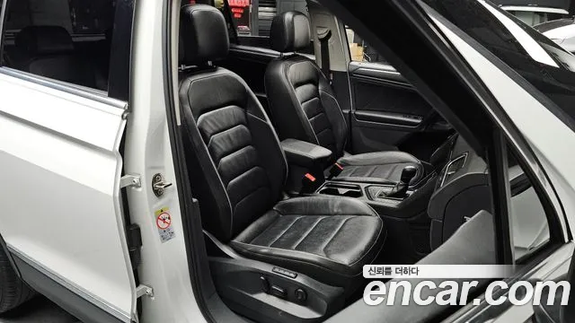 Volkswagen Tiguan 2018 — фото 12