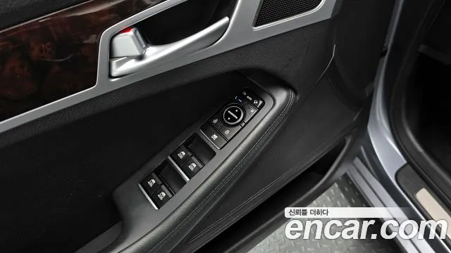 Hyundai Genesis 2015 — фото 20