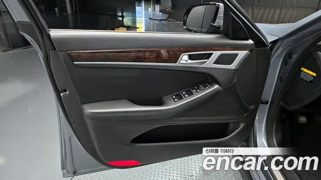 Hyundai Genesis 2015 — фото 13