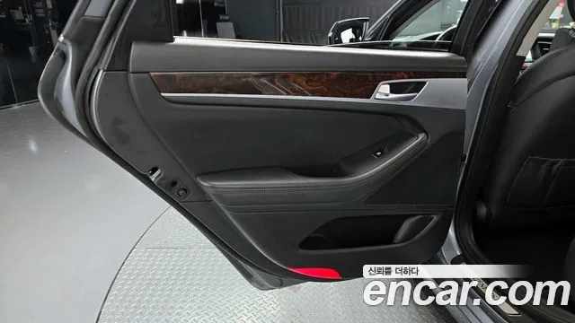 Hyundai Genesis 2015 — фото 14