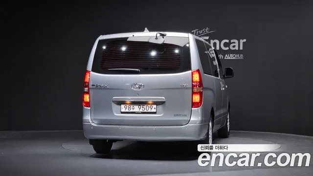 Hyundai Starex 2020 — фото 4