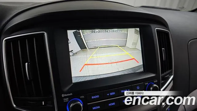 Hyundai Starex 2020 — фото 15