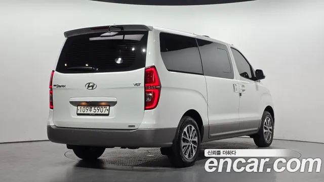 Hyundai Starex 2021 — фото 2