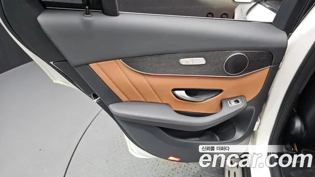 Mercedes-Benz GLC-Class 2020 — фото 15