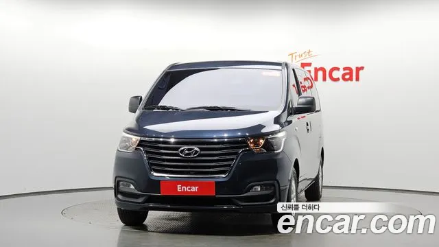 Hyundai Starex 2019 — фото 2