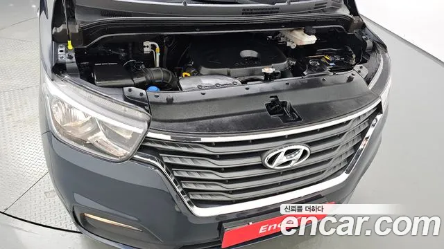 Hyundai Starex 2019 — фото 5