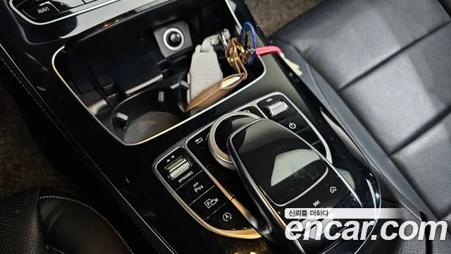 Mercedes-Benz E-Class 2017 — фото 20