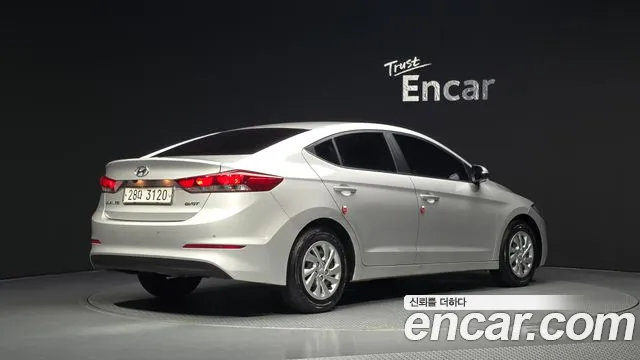 Hyundai AVANTE 2017 — фото 2