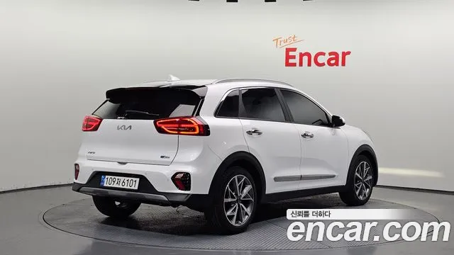 Kia Niro 2022 — фото 2