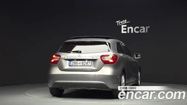 Mercedes-Benz A-Class 2017 — фото 4