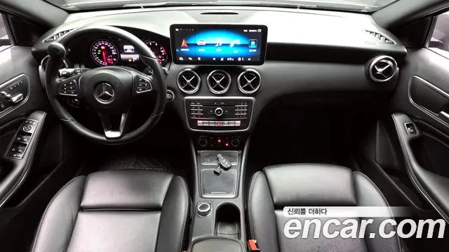 Mercedes-Benz A-Class 2017 — фото 7