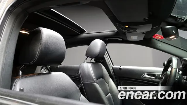 Mercedes-Benz A-Class 2017 — фото 20