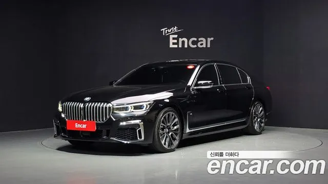 BMW 7-Series 2022 — фото 1