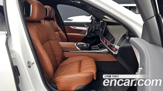 BMW 7-Series 2025 — фото 15