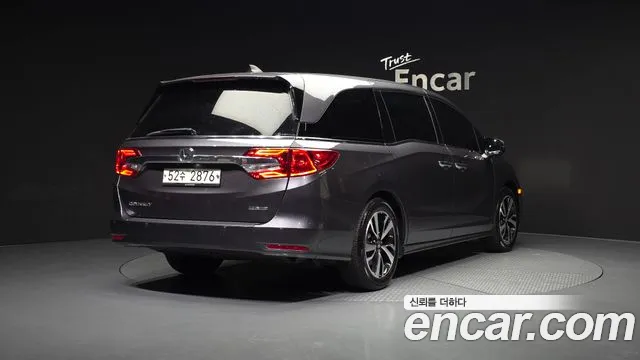 Honda Odyssey 2019 — фото 2