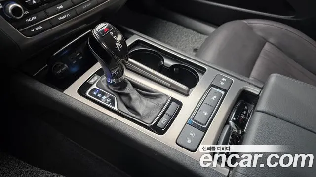 Hyundai Genesis 2015 — фото 9