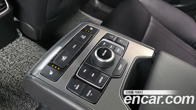Hyundai Genesis 2015 — фото 19