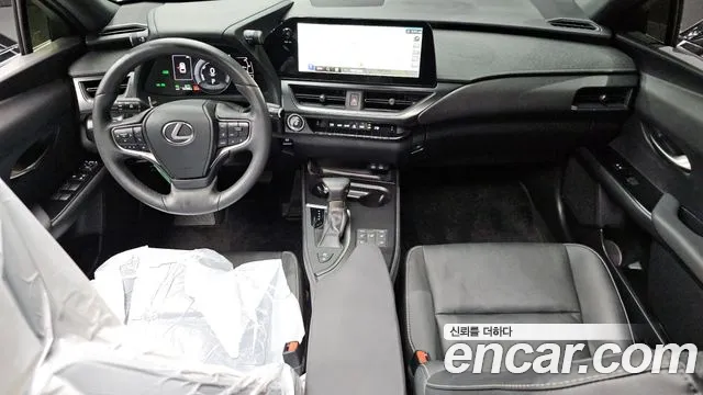 Lexus UX 2024 — фото 10