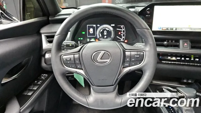 Lexus UX 2024 — фото 19